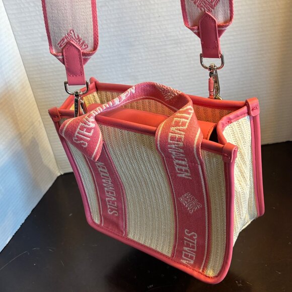 Steven Madden Pink & White Woven Crossbody Bag With Adj Strap & Interior Pockets - Picture 3 of 15